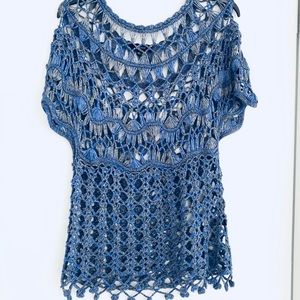 Worn 1x like new gorgeous crocheted top Lg